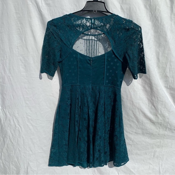 BCBGMaxazria Julya Teal Green Dress Special Occasion Lace Cocktail Sz 6 - Picture 8 of 12